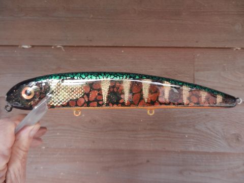 Click to expand / contract the width of this image