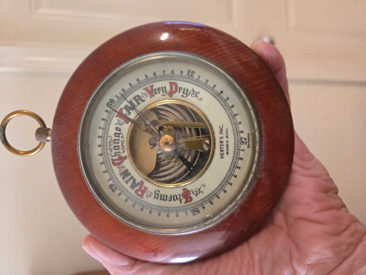 Click to expand / contract the width of this image