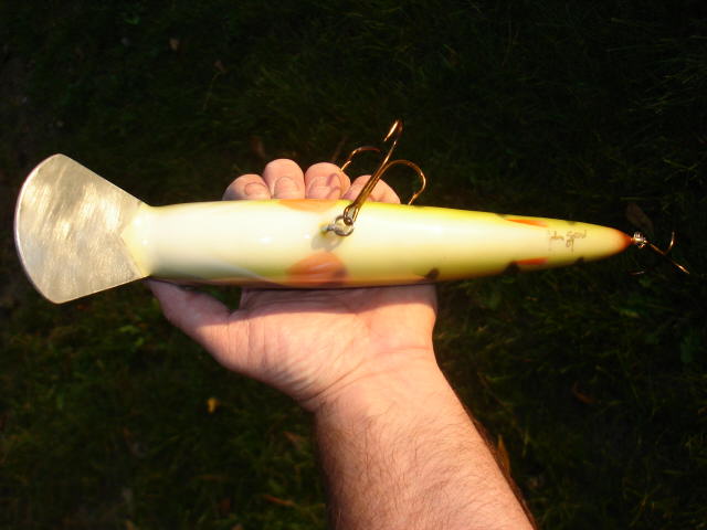 Click to expand / contract the width of this image