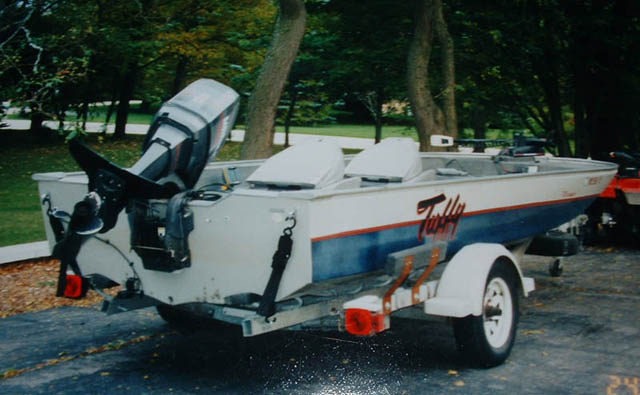 Horizontal Rod Storage - TinBoats.net  Small fishing boats, Diy boat, Bass  boat