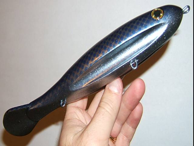 MuskieFIRST  bending big wire » Basement Baits and Custom Lure