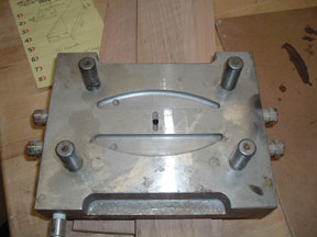 Click to expand / contract the width of this image