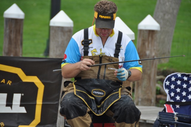 Click to expand / contract the width of this image