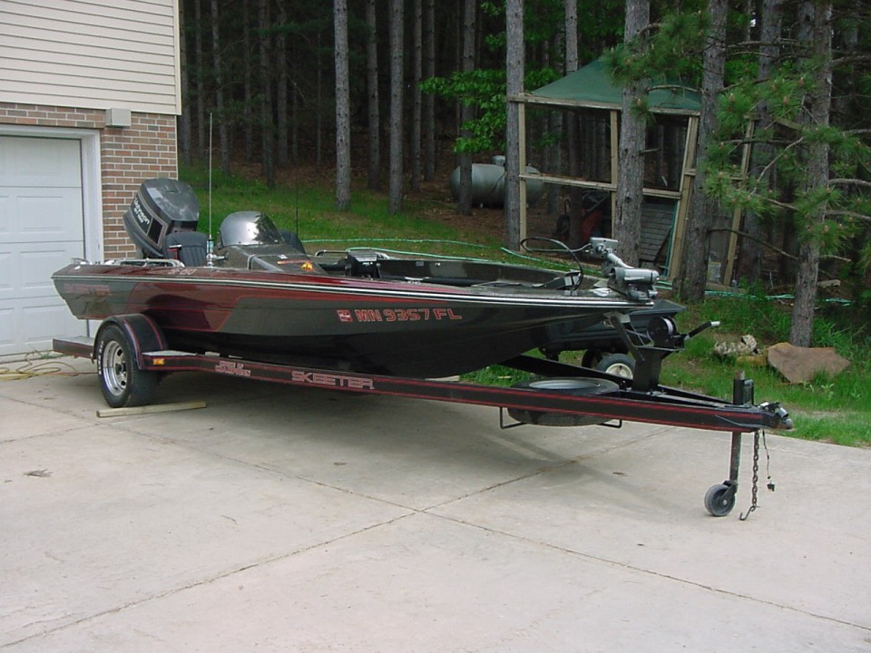 MuskieFIRST  Old Boats  » Muskie Boats and Motors » Muskie Fishing