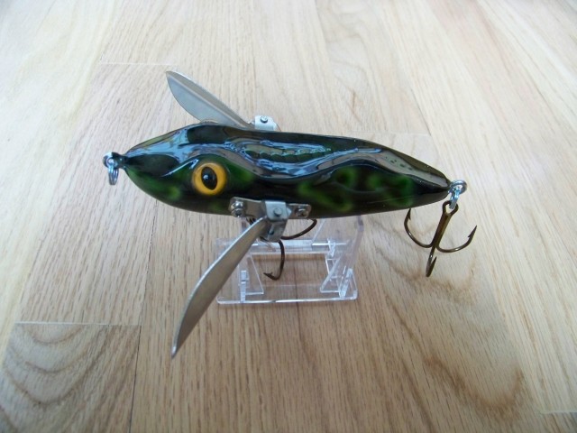 Click to expand / contract the width of this image