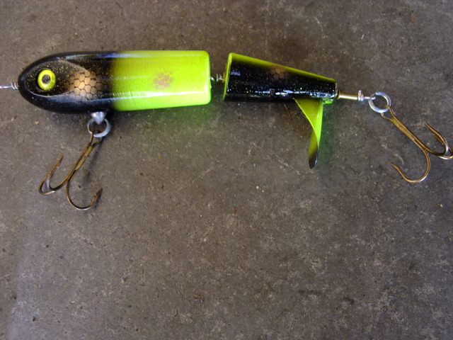 Click to expand / contract the width of this image