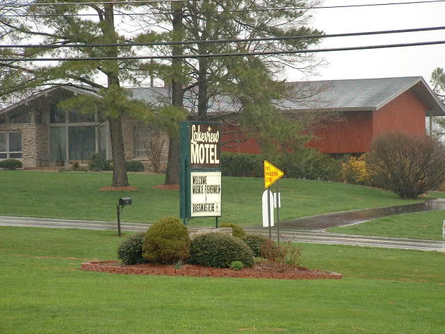 Click to expand / contract the width of this image