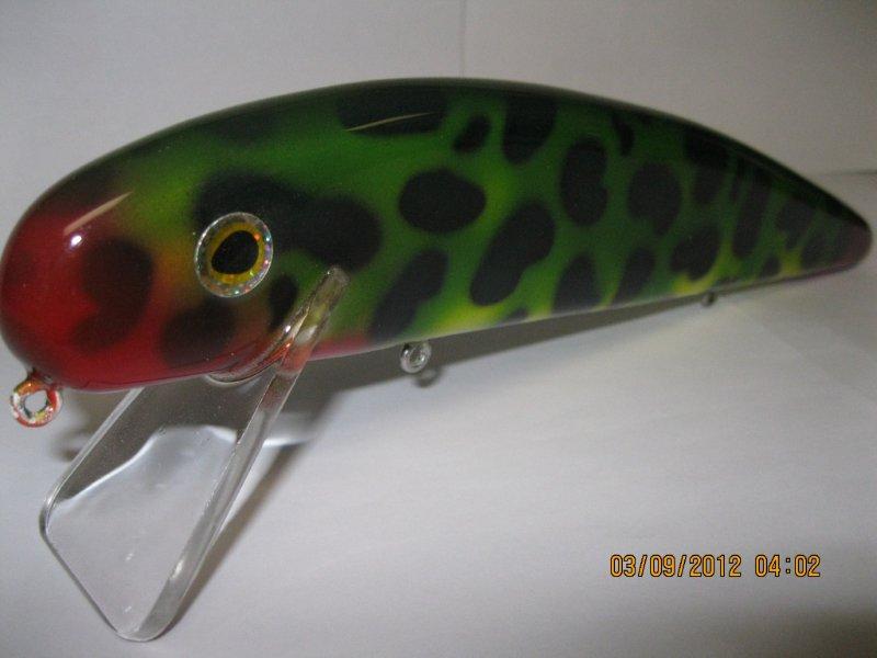 MuskieFIRST  Doing Foil Baits » Basement Baits and Custom Lure Painting »  More Muskie Fishing