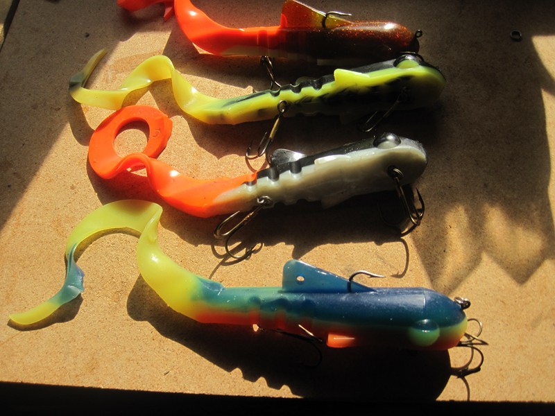 Click to expand / contract the width of this image