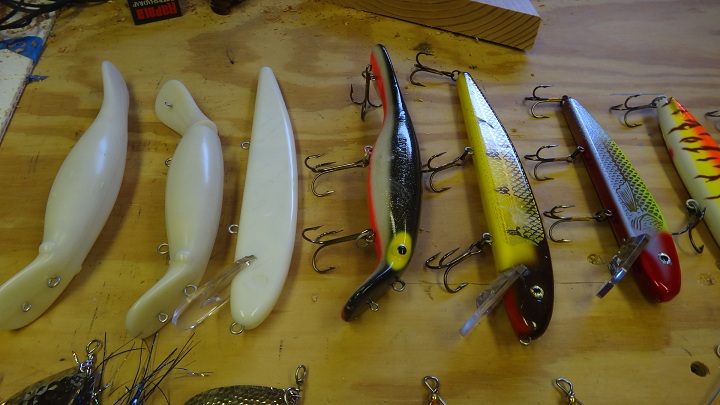 Click to expand / contract the width of this image