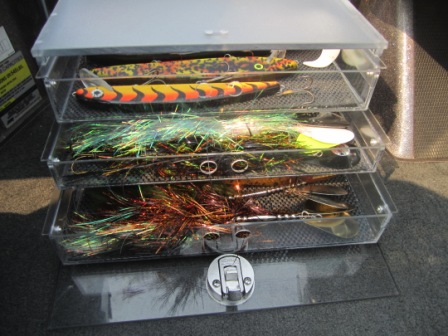 Click to expand / contract the width of this image