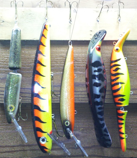 Click to expand / contract the width of this image