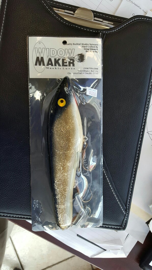 Widow Maker Muskie Lures - 9 T Bone