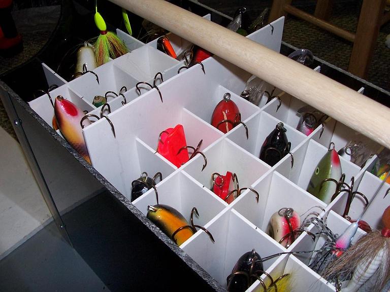 MuskieFIRST  my own fiberglass tackle box » Basement Baits and Custom Lure  Painting » More Muskie Fishing