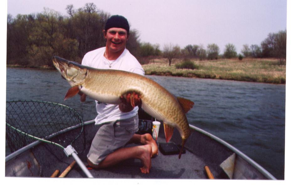 Trophy tales: Right lure helps angler reel in 50-inch muskie