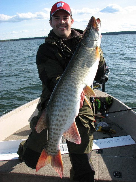 44 inch top water pickerel river musky 