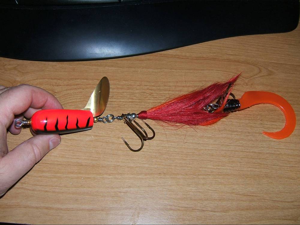 Can I paint an ORANGE and BLACK lure that will catch MUSKIES?! 