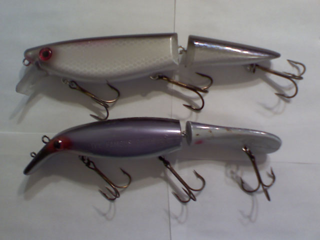 Drifter Believer Muskie Jointed Tail Lure 8 Holo Hot Walley