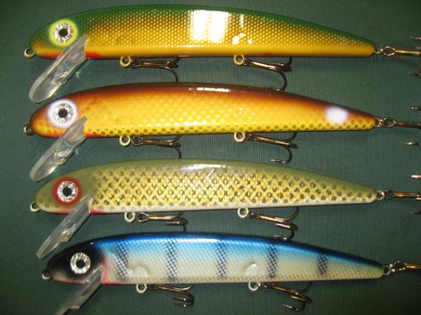 MuskieFIRST  Looking for painter that did walleye pattern