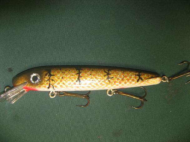 MuskieFIRST  Some More Baits! » Basement Baits and Custom Lure Painting »  More Muskie Fishing