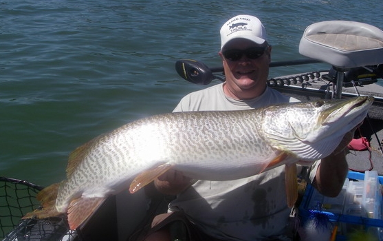 Muskie Fishing – Spence Petros