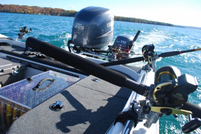 MuskieFIRST  rod holder set ups » Muskie Boats and Motors » Muskie Fishing