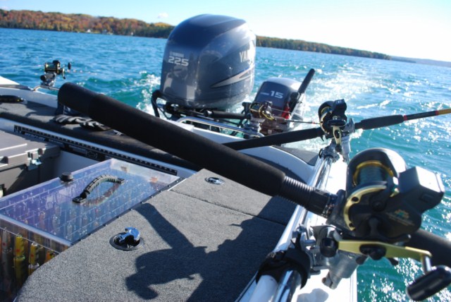 MuskieFIRST  rod holder set ups » Muskie Boats and Motors