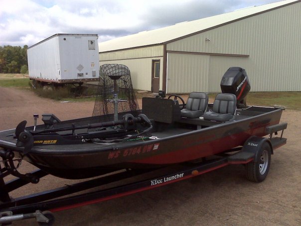 MuskieFIRST  Old Boats  » Muskie Boats and Motors » Muskie Fishing