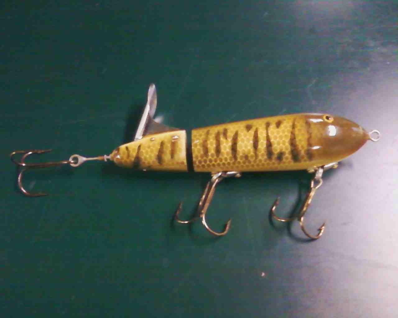 MuskieFIRST  Name and age of this spoon » Lures,Tackle, and Equipment » Muskie  Fishing