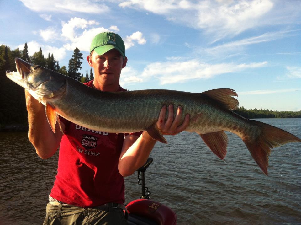 lake of the woods musky fishing