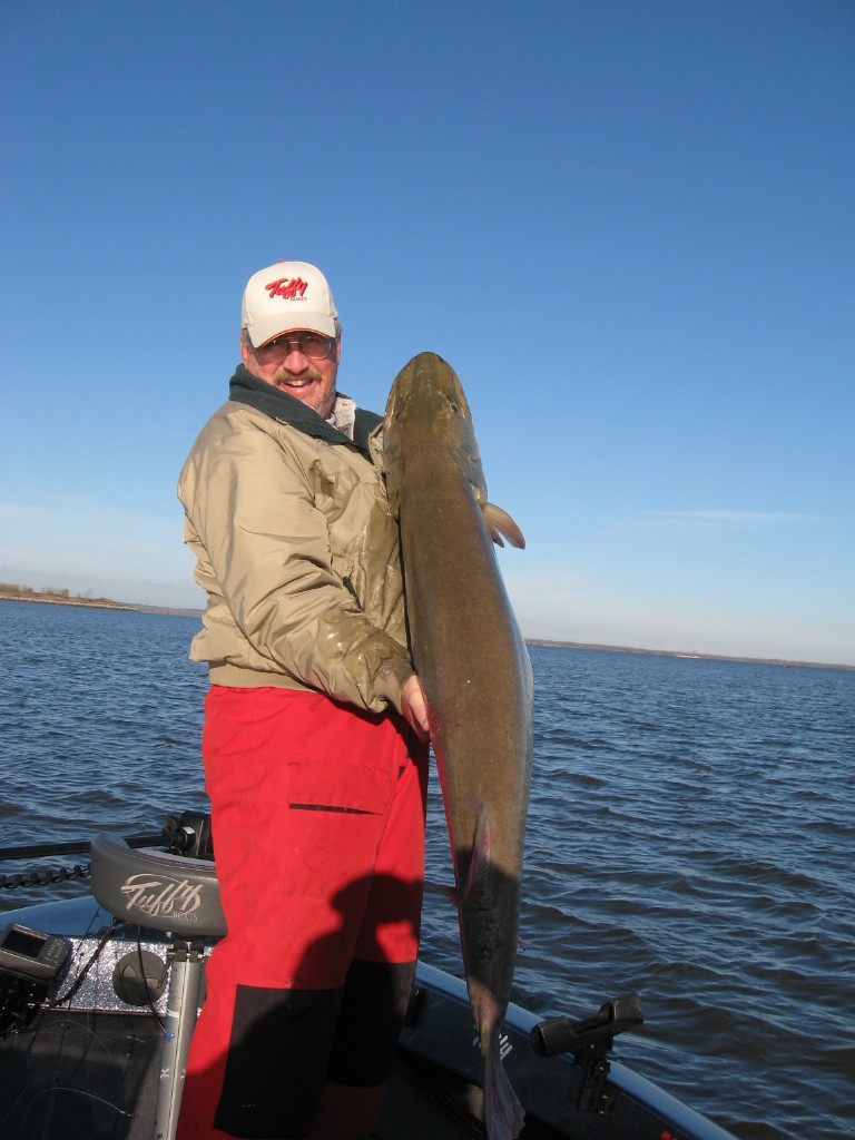 MuskieFIRST  Left or Right hand to the jaw? » General Discussion » Muskie  Fishing