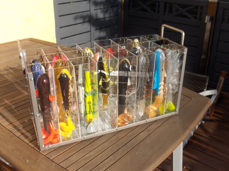 DIY Fishing Tackle Lure Holder for Boats 