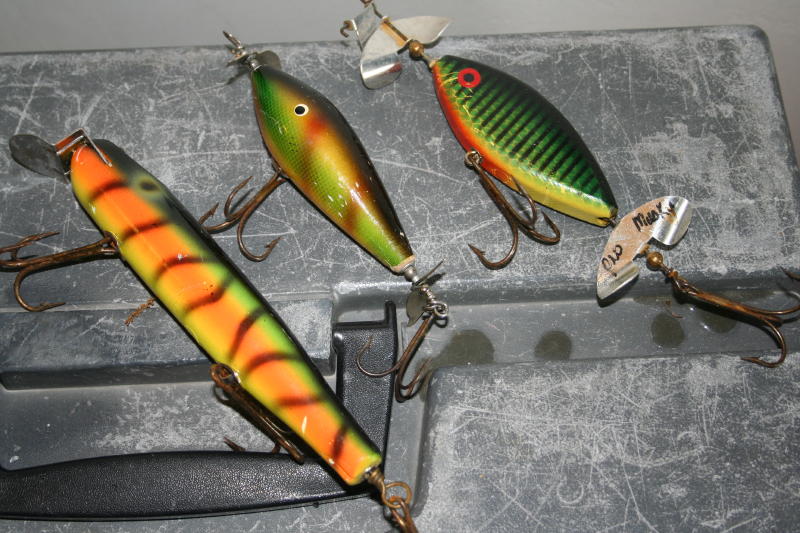 MuskieFIRST  Name and age of this spoon » Lures,Tackle, and Equipment » Muskie  Fishing