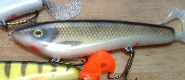 MuskieFIRST  Bucktail Companion tool with wire bender » Basement Baits and  Custom Lure Painting » More Muskie Fishing