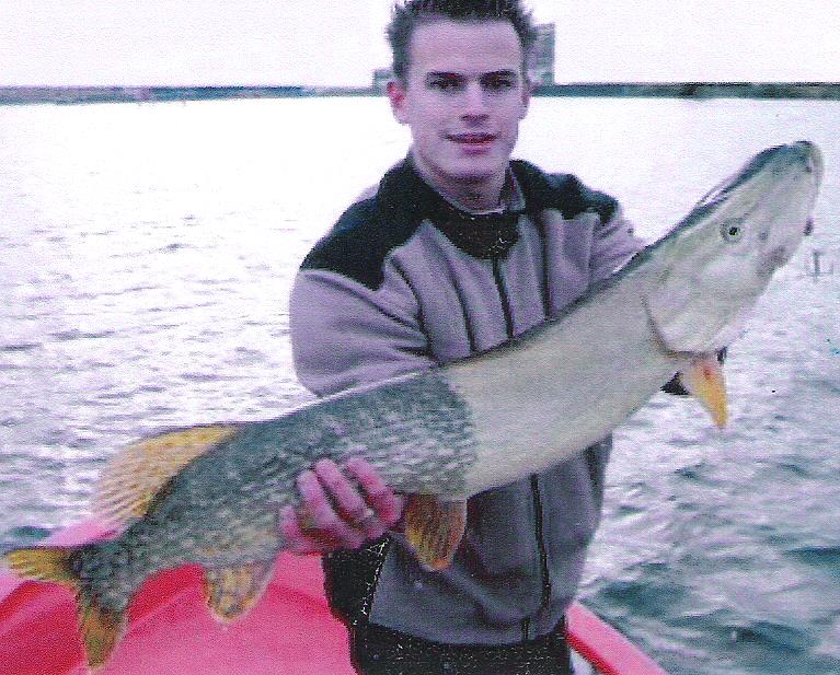 Unusual Chautauqua fish - Musky, Tiger Musky & Pike (ESOX) - Lake