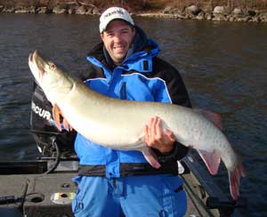 MuskieFIRST  Out of season keepers. » General Discussion » Muskie Fishing