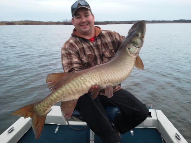 MuskieFIRST  Spinning rod for muskies » Lures,Tackle, and